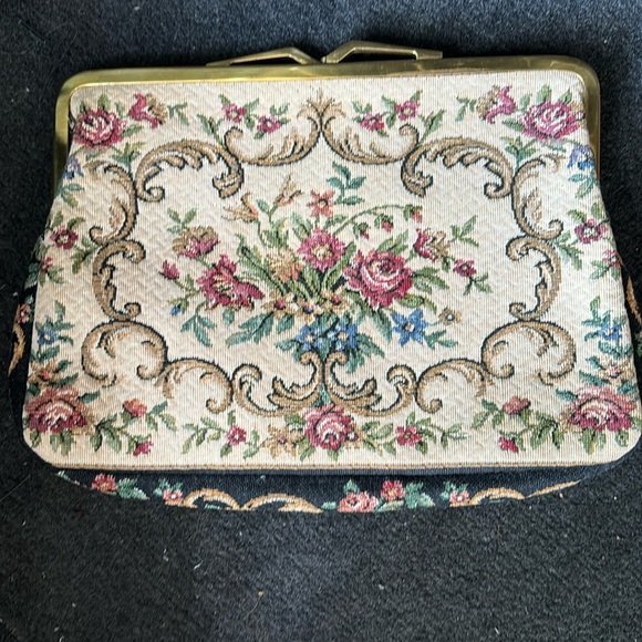 Vintage Tapestry Purse made in Western Germany missing chain excellent condition - Picture 1 of 3